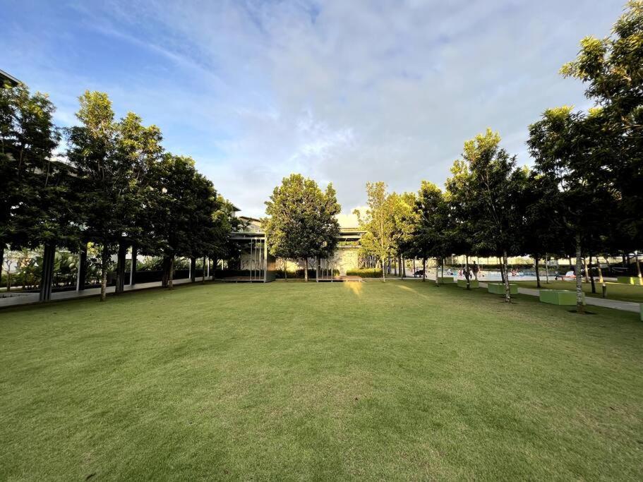 Apartment Luxury The Loft Comfort & Convenient Homestay 4 *