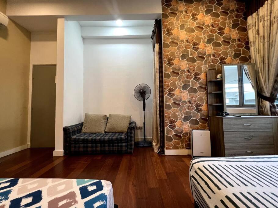 Luxury The Loft Comfort & Convenient Homestay 4 Apartment *