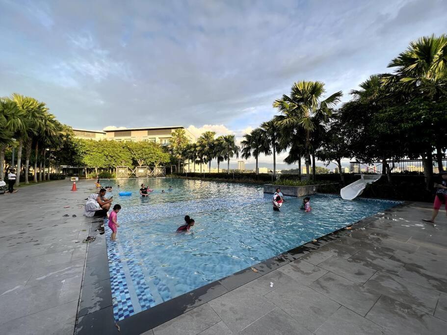 Luxury The Loft Comfort & Convenient Homestay 4 * Kota Kinabalu